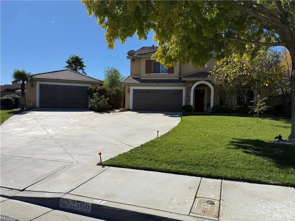 2560 Duomo, Palmdale