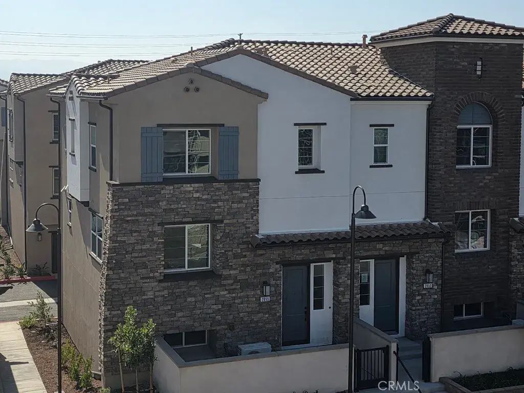 2855 Via Dolomito, Camarillo