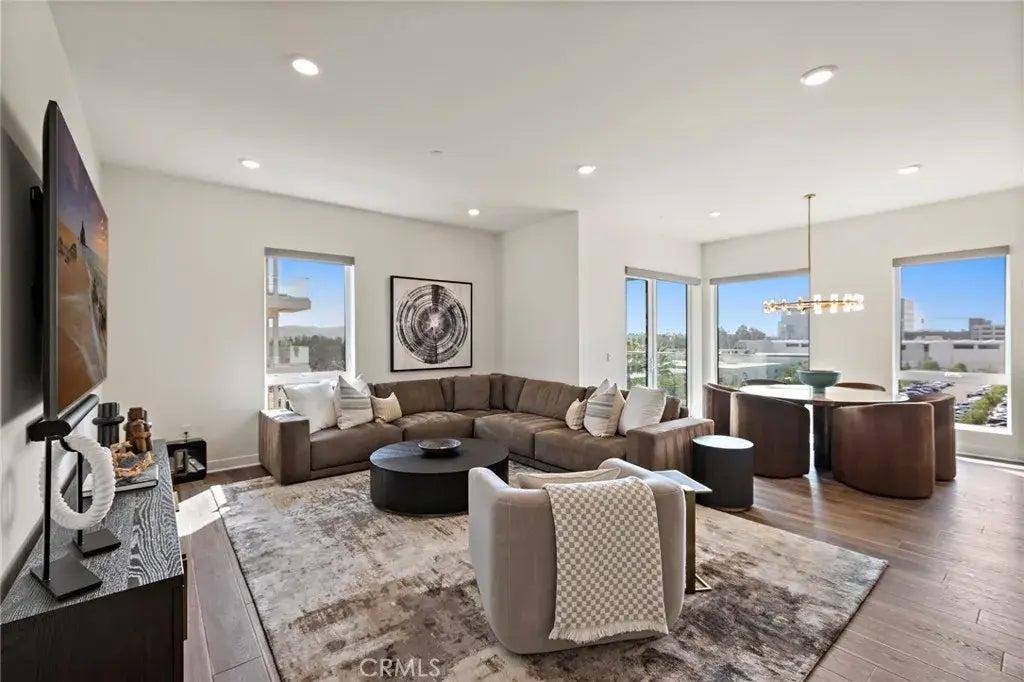 1500 Rivington, Irvine