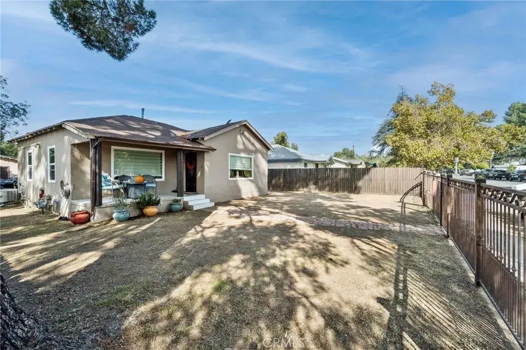 10959 Memory Park Avenue, Mission Hills (san Fernando)