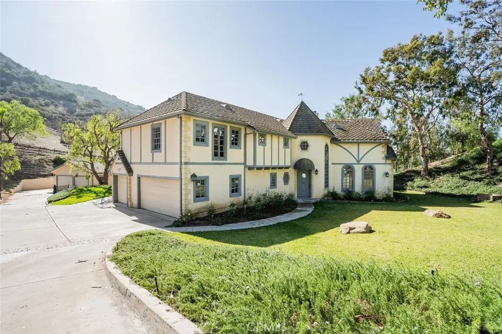 78 Coolwater Road, Bell Canyon