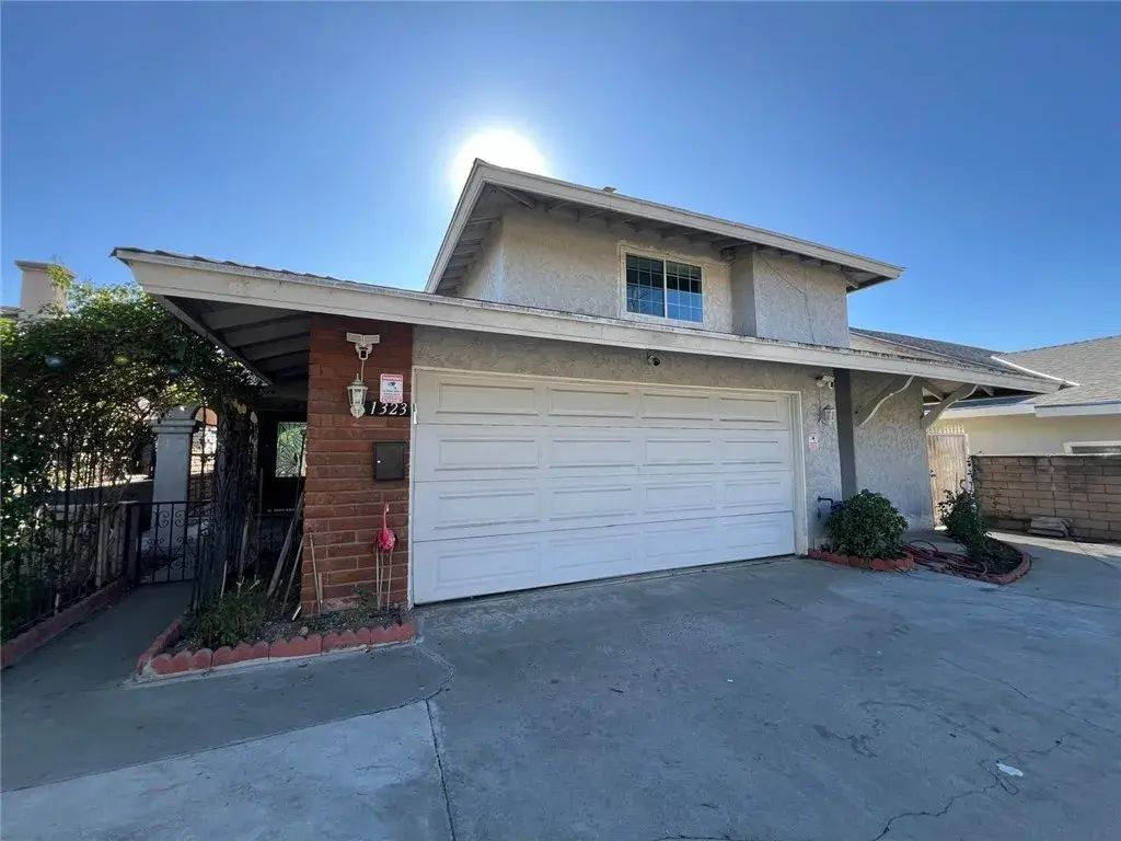 1323 W Lincoln Ave, Montebello
