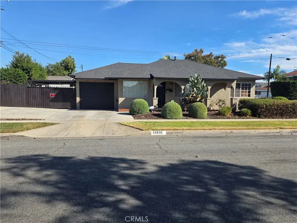 11816 Arlee, Norwalk