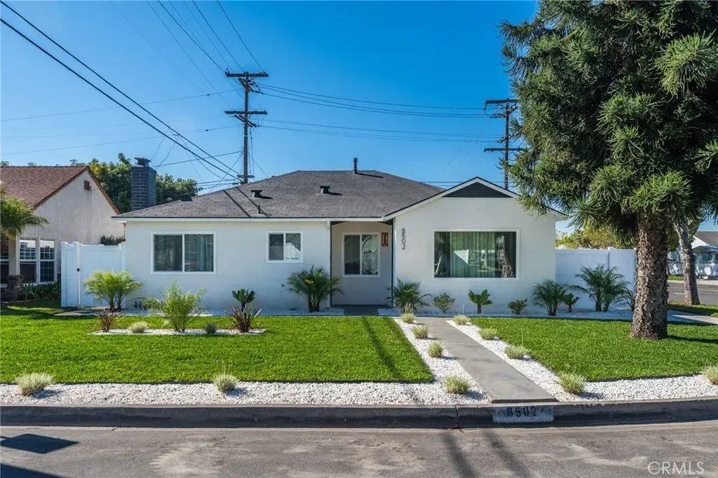 8502 Comolette, Downey