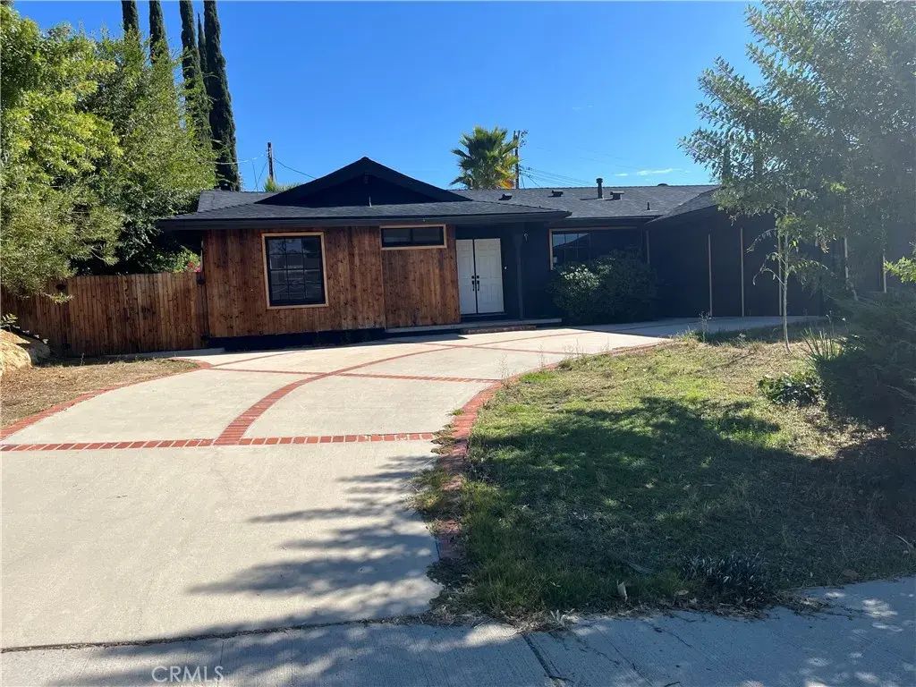 8324 Joan, West Hills