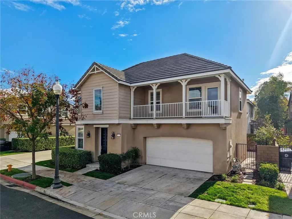 24150 View Pointe, Valencia
