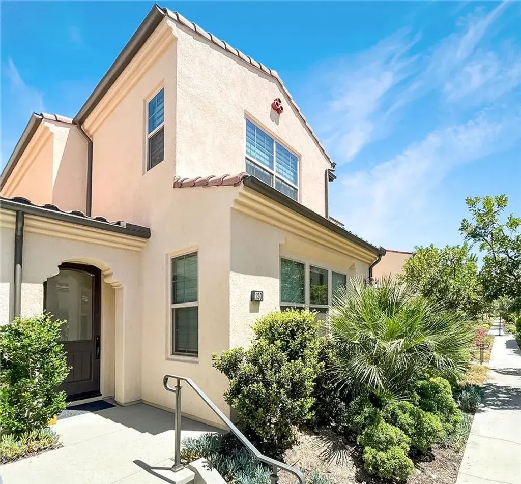 120 Leafy Twig, Irvine