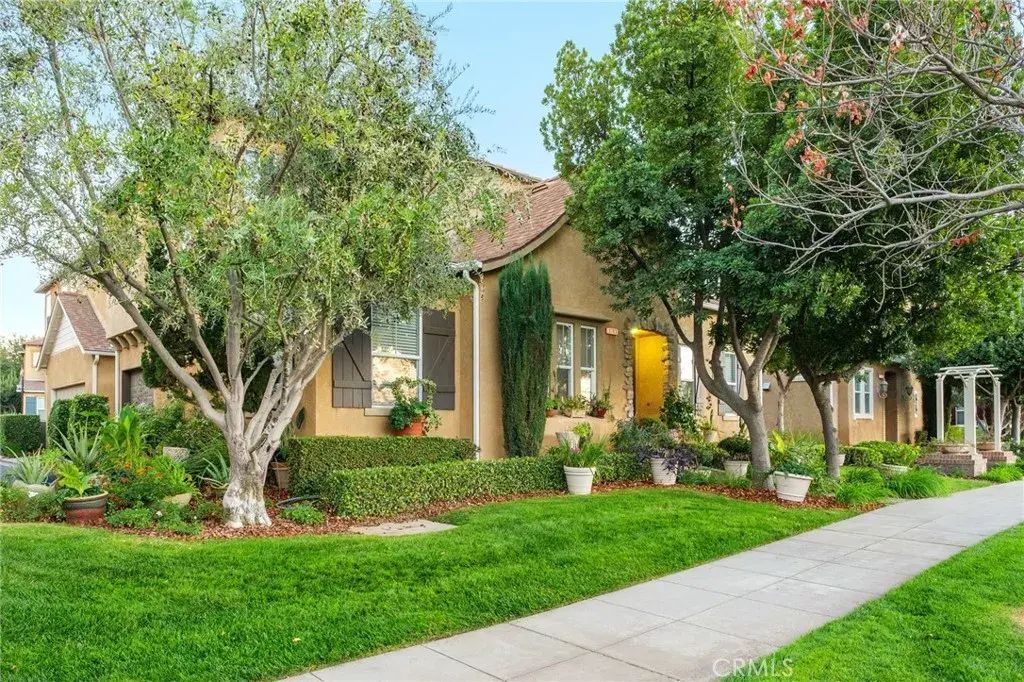 1783 N Leonard, Clovis