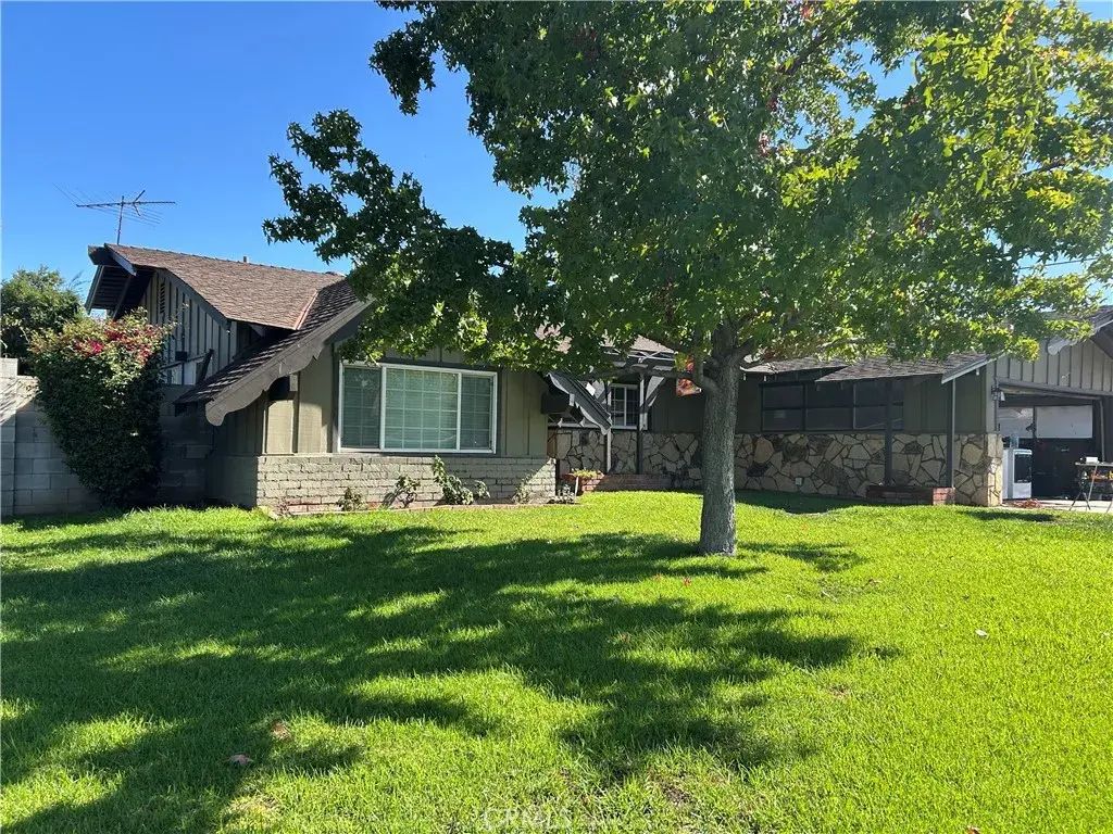 3681 Chateau Court, Riverside