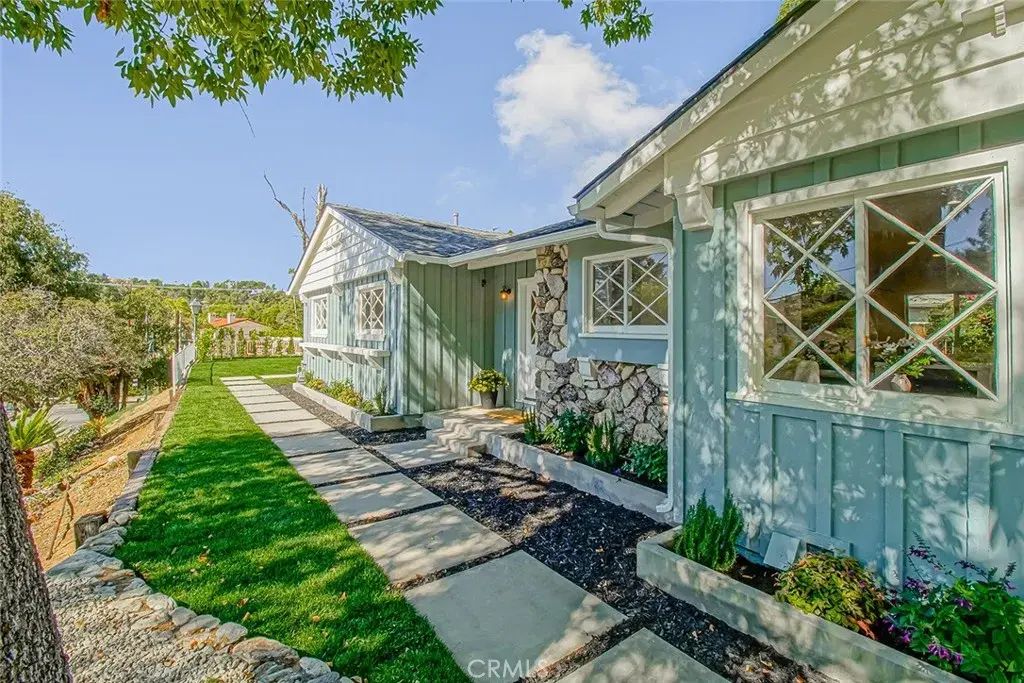 9851 Shadow Island Drive, Sunland
