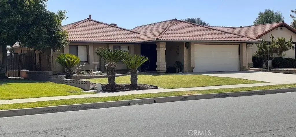 1484 Pepper Tree Drive, Hemet