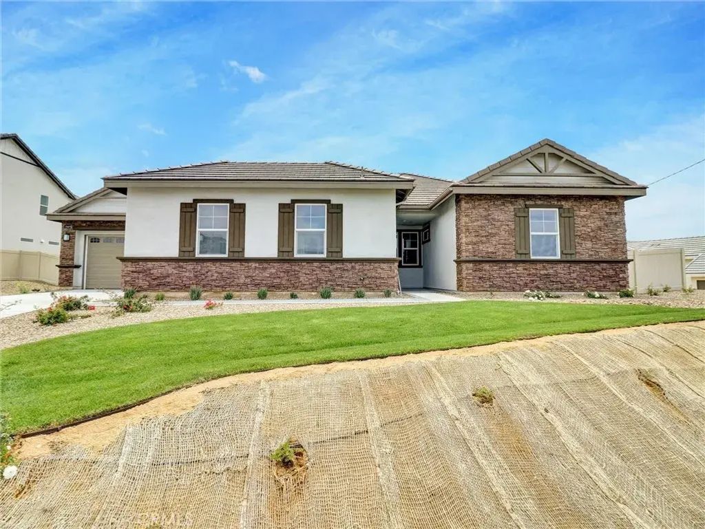 35877 Wildwood Crest Drive, Yucaipa