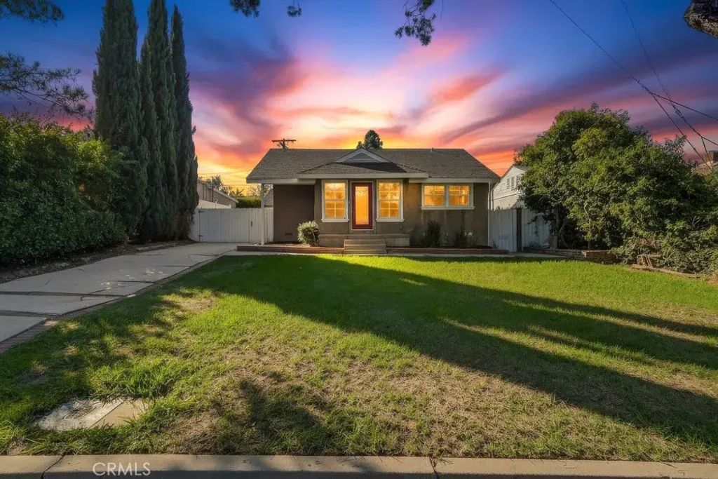 26417 Governor, Harbor City