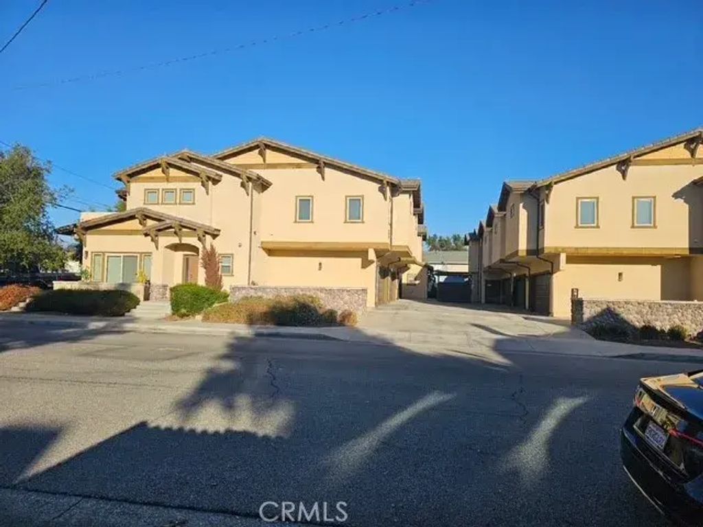 275 W Center 8, Covina