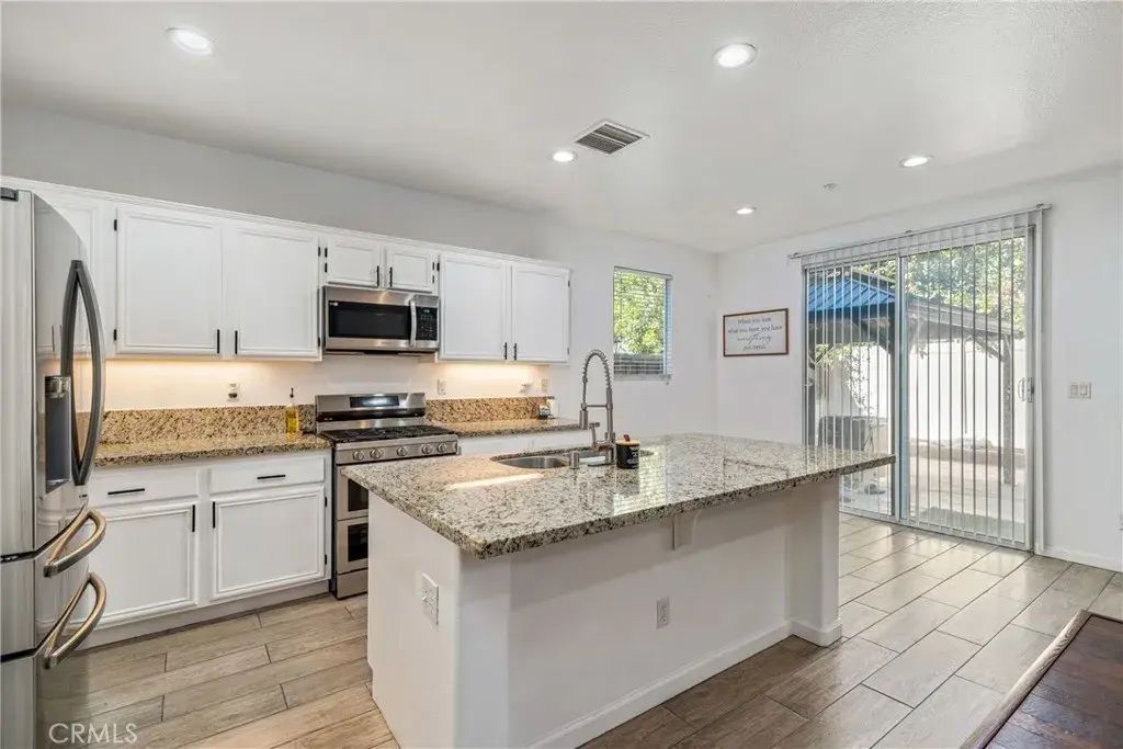 11141 Gardenhurst Court, Riverside