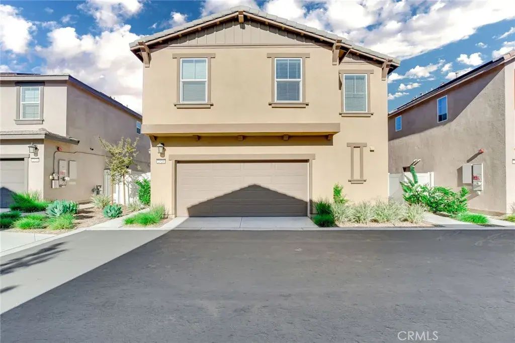 2526 Gunner Ridge, Rialto