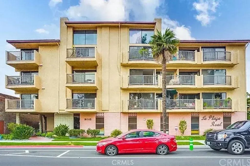2015 E Broadway 302, Long Beach