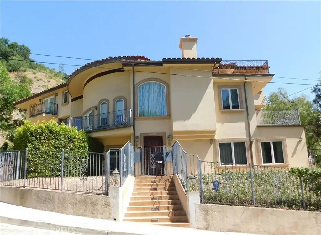 9706 Hensal Road, Beverly Hills