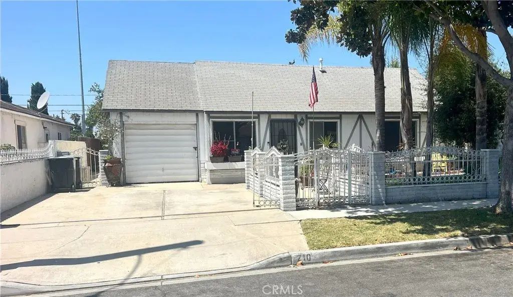 210 S Gunther, Santa Ana