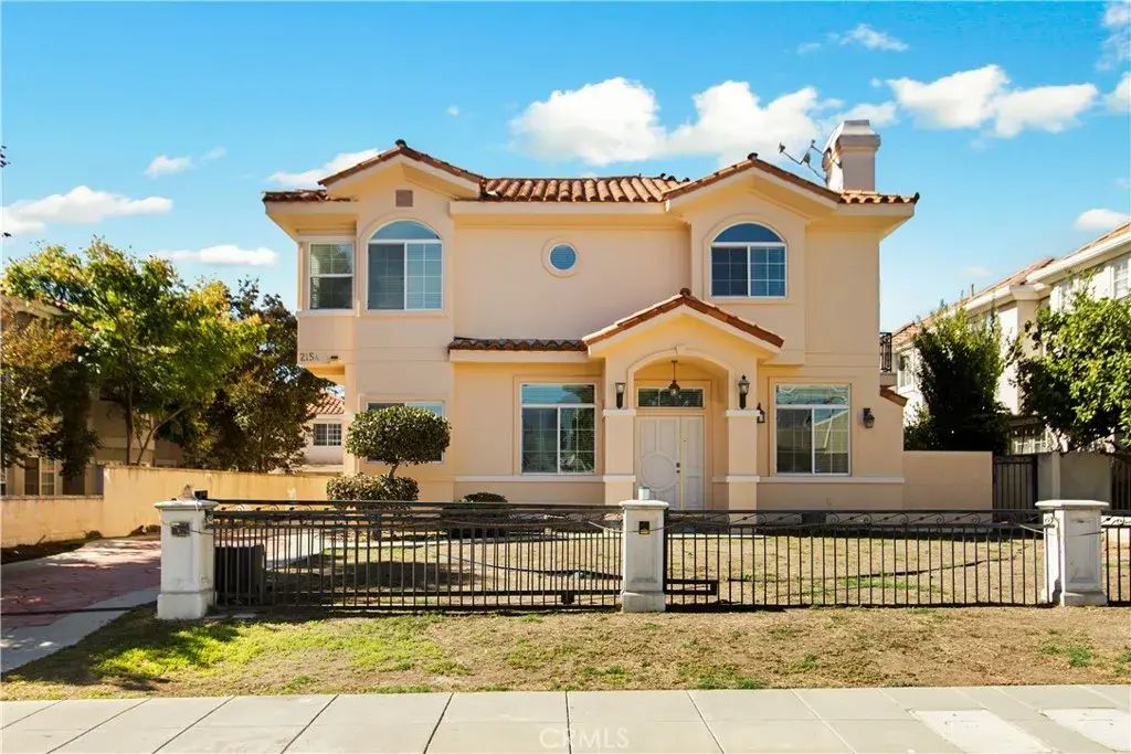 215 S 5th A, Arcadia