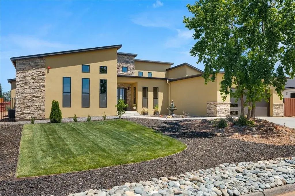 5093 Malibu Drive, Paradise