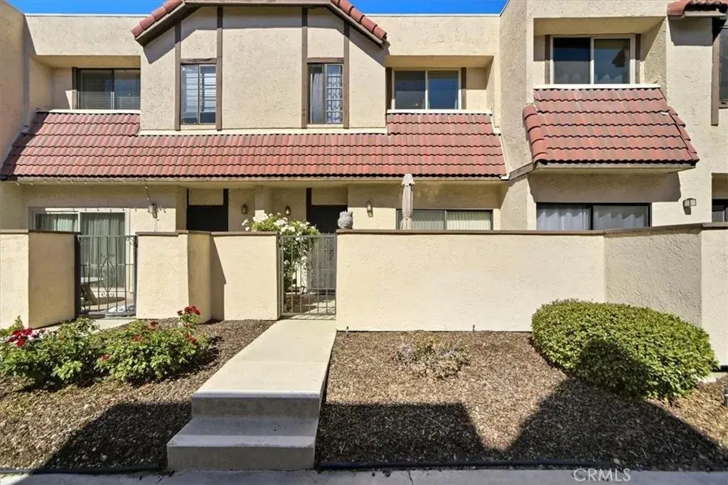 27617 Nugget, Canyon Country