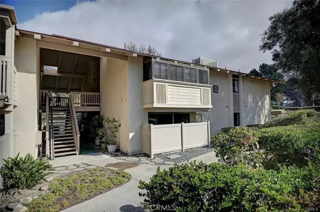 13556 La Jolla Circle 208h, La Mirada