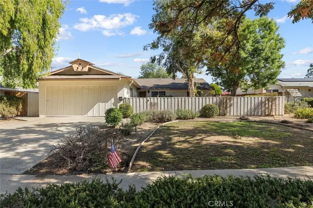 6544 Sheltondale, West Hills