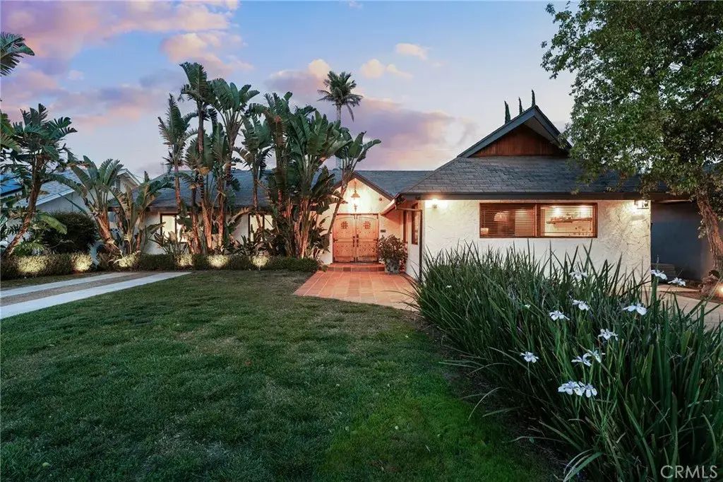 7454 Sausalito Avenue, West Hills