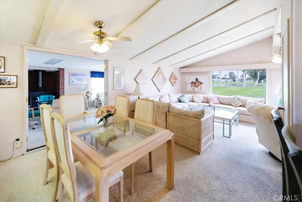 32617 Chiricahua, Thousand Palms