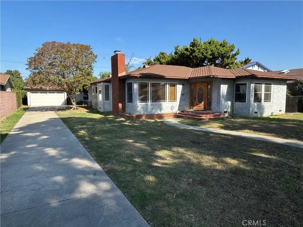 1075 E 71st, Long Beach