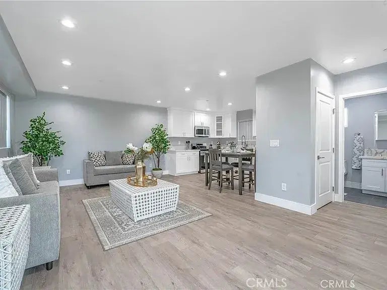 232 East Gage Avenue, Los Angeles