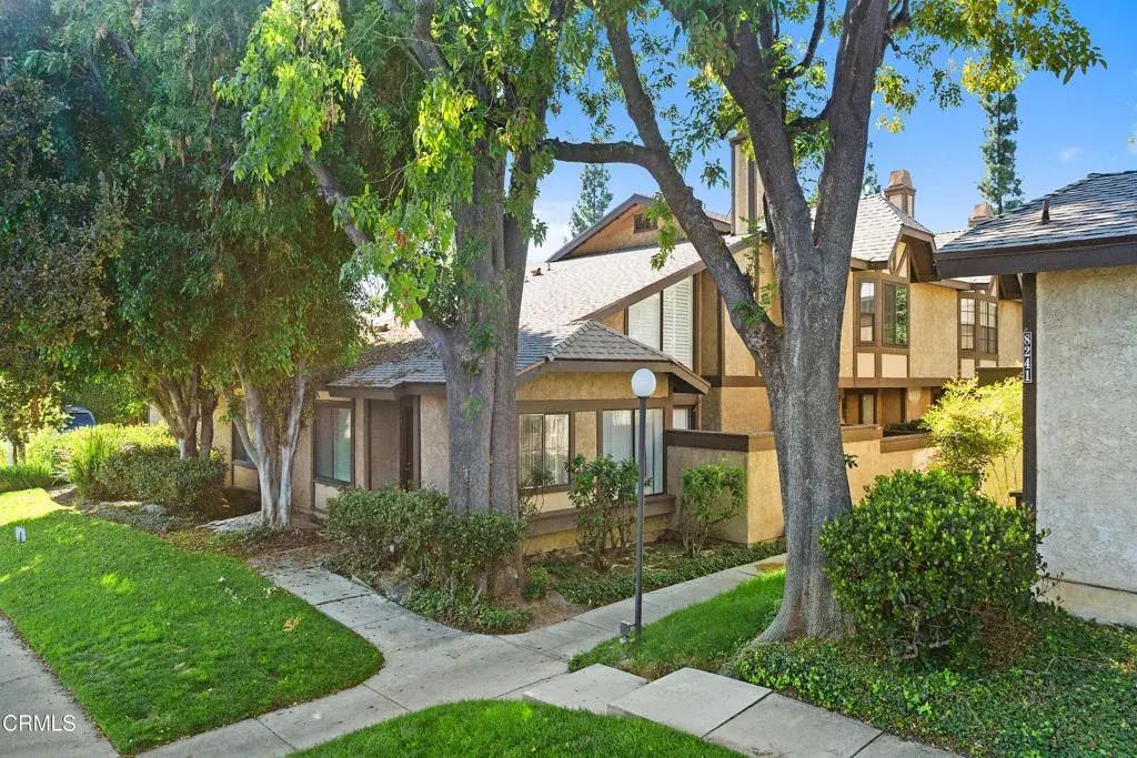 8231 Mason Avenue E, Winnetka