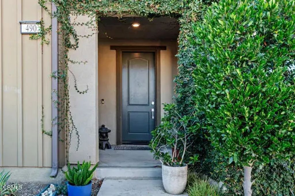 490 Jubilee Place, Santa Paula
