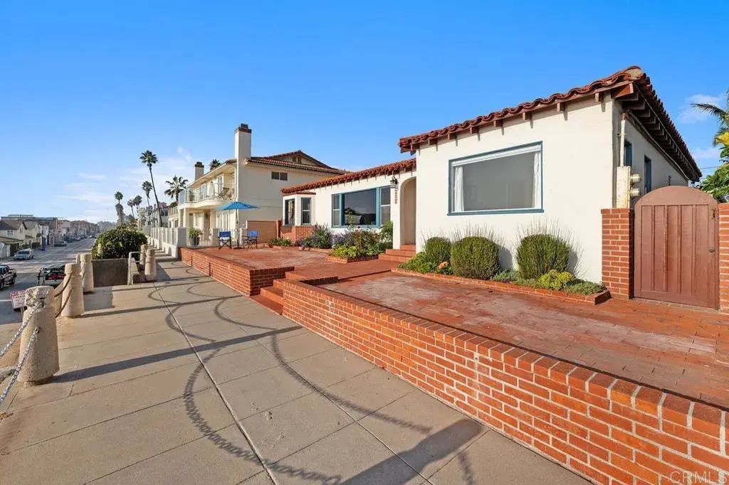 1816 S Pacific Street, Oceanside