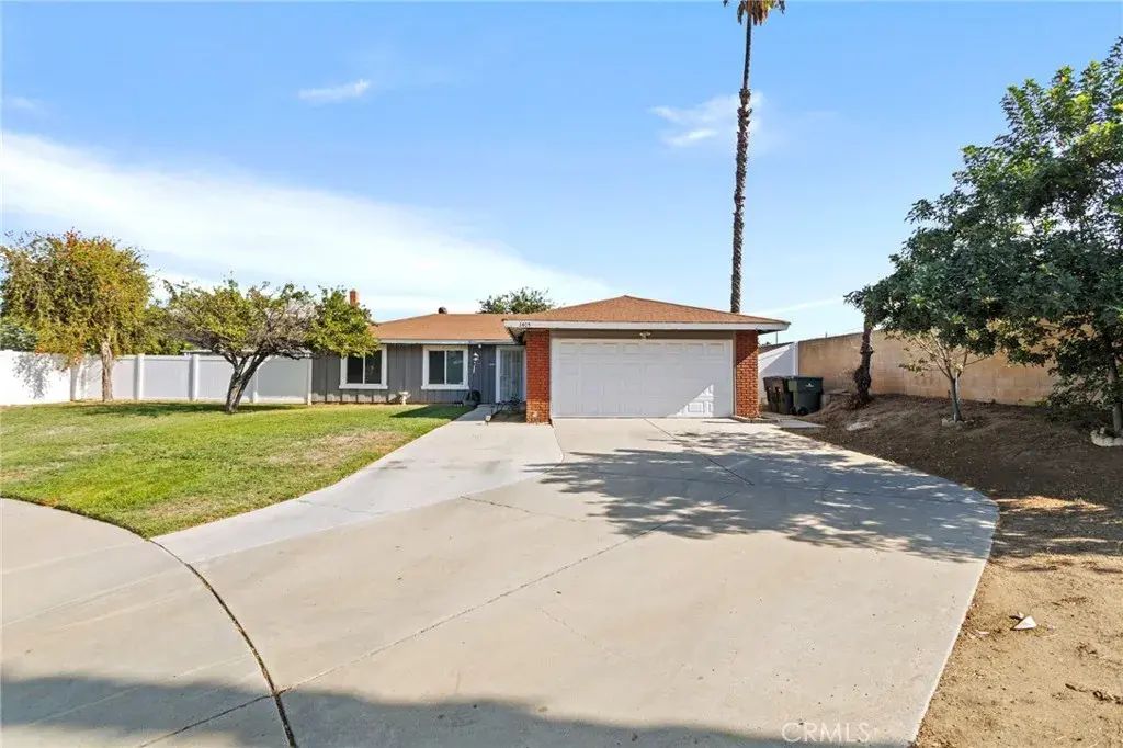 3405 Pickwick, Riverside
