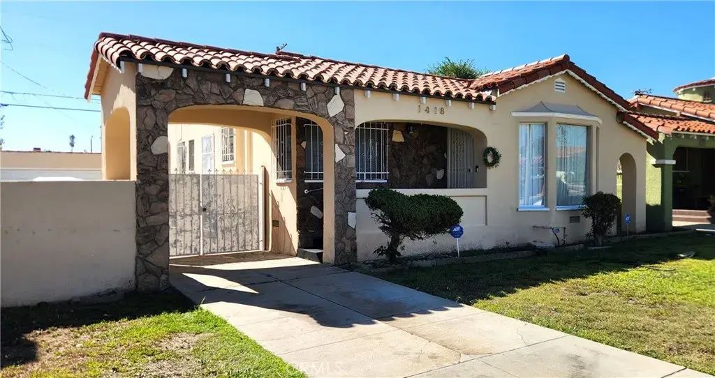 1418 W 93rd, Los Angeles
