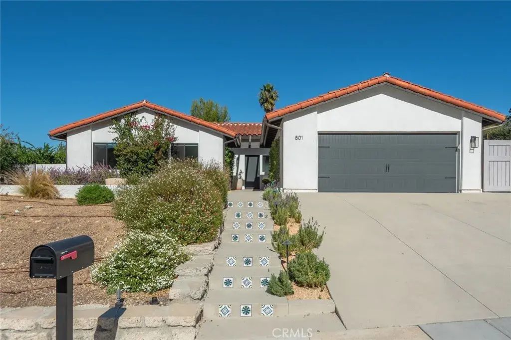 801 Spring Wood, Newbury Park