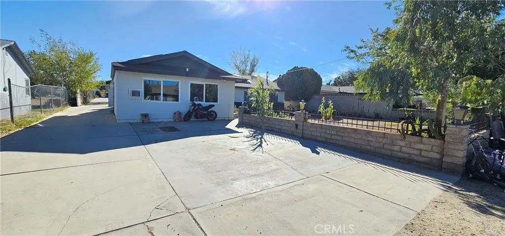 3044 W Avenue L2, Lancaster