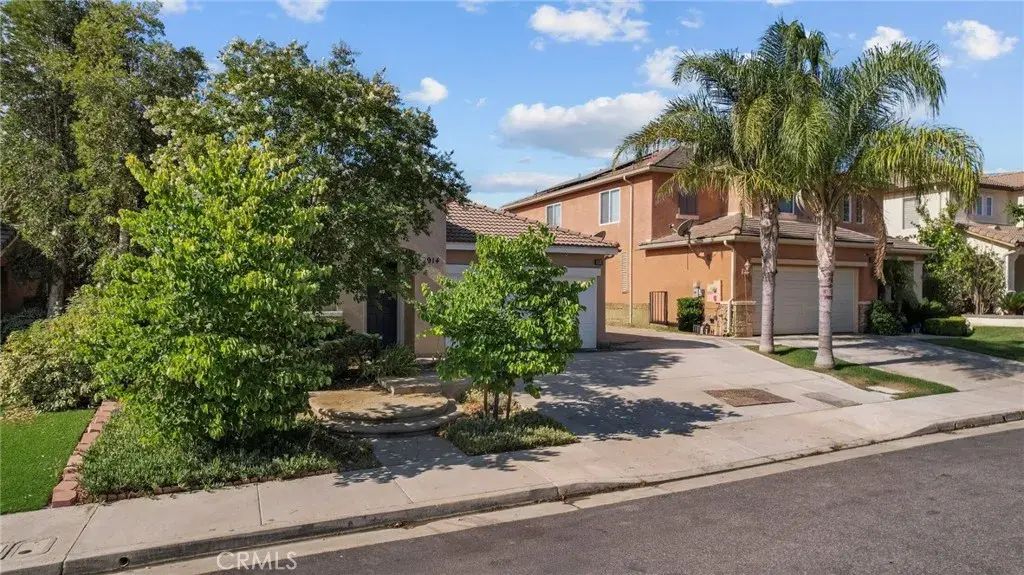19914 Via Joyce Drive, Saugus