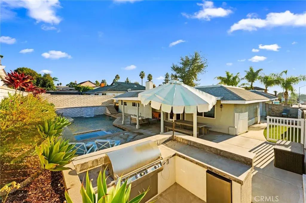 25571 Vesuvia, Mission Viejo