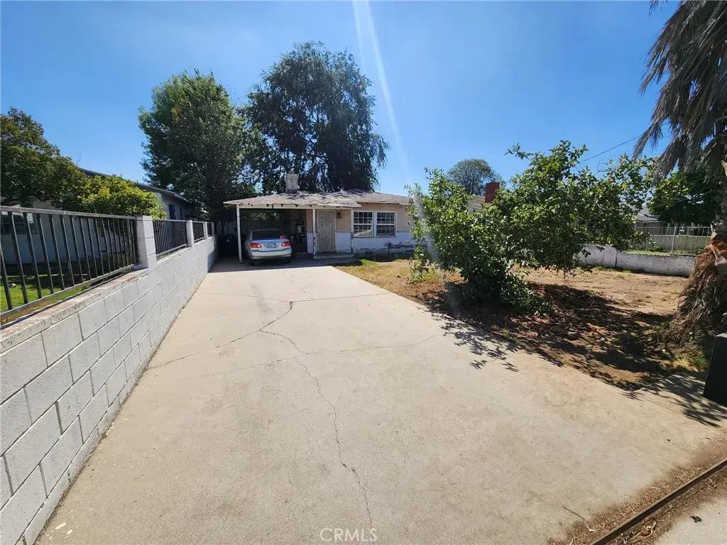 15320 Bledsoe Street, Sylmar