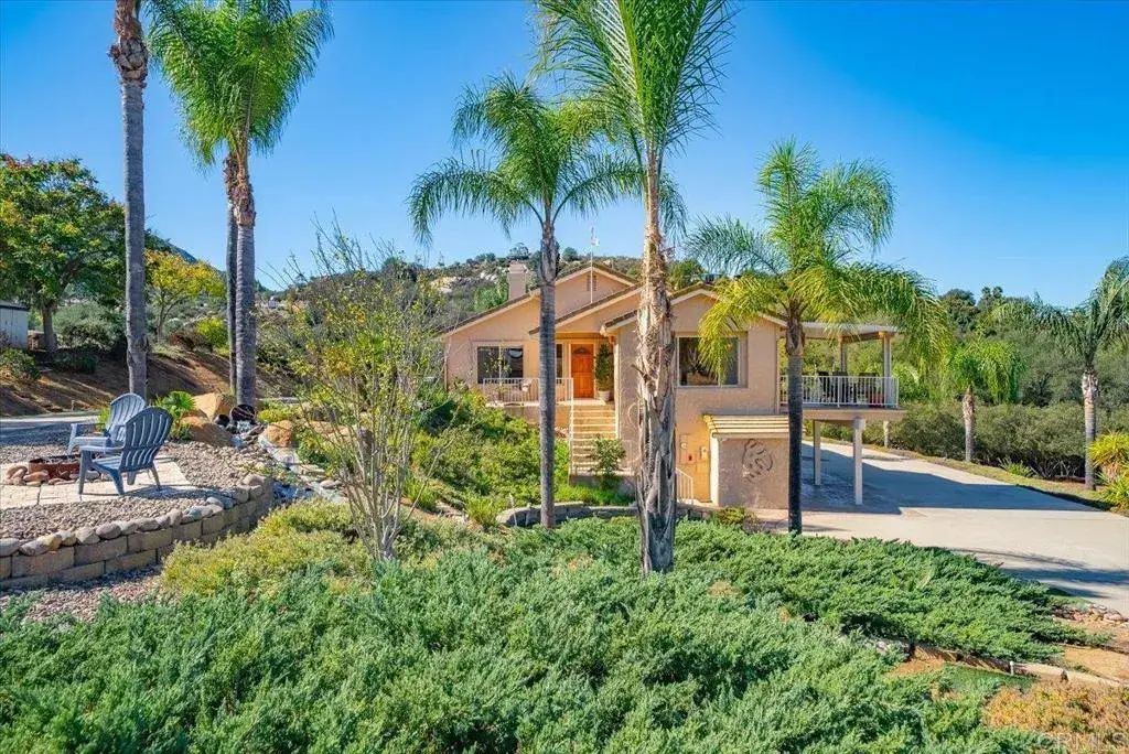 16996 Archie Moore Ring, Ramona