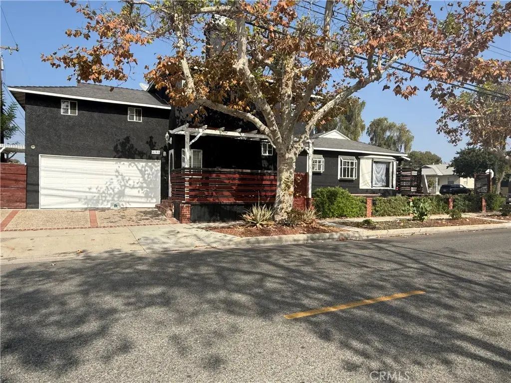 4703 Snowden, Lakewood