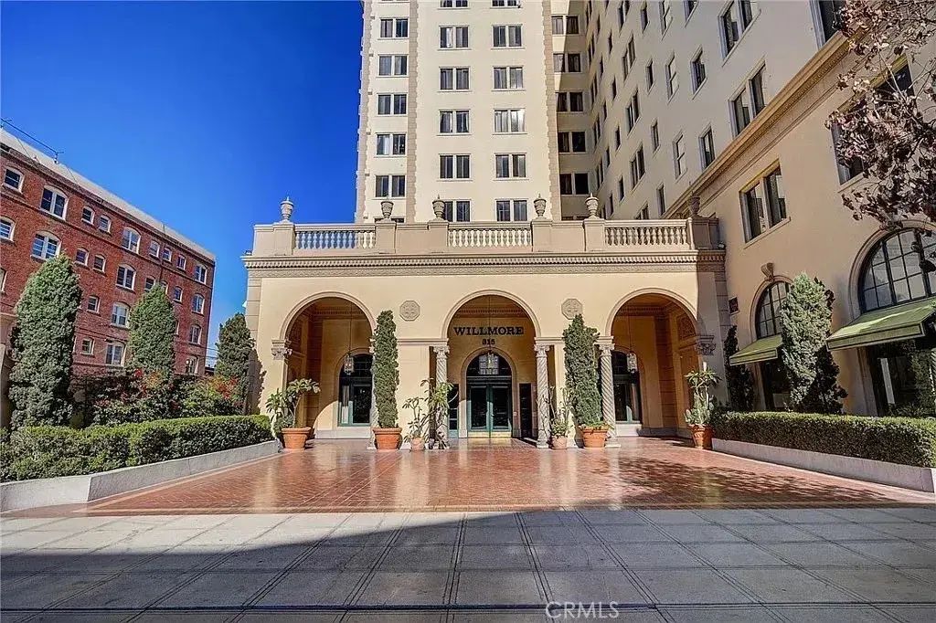 315 W 3rd 305, Long Beach