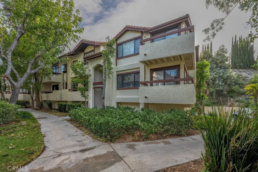 18033 Sundowner Way 630, Canyon Country
