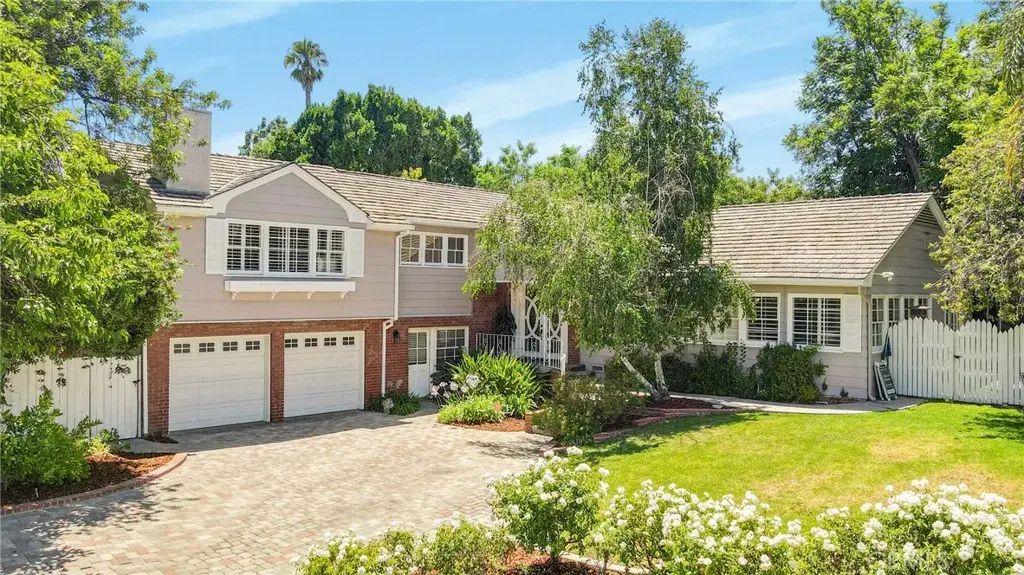 20300 Delita Drive, Woodland Hills