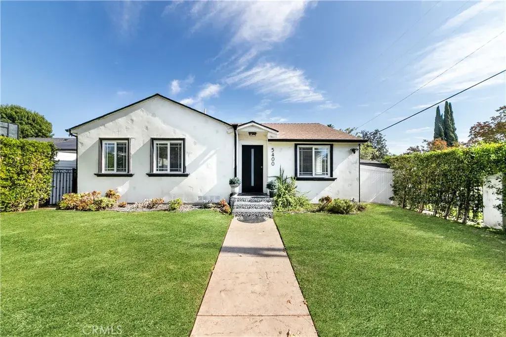 5400 Columbus Avenue, Sherman Oaks