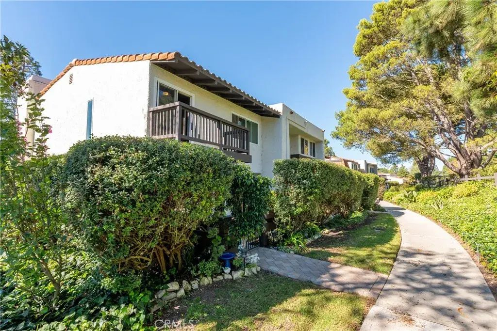 28 Sycamore Lane, Rolling Hills Estates