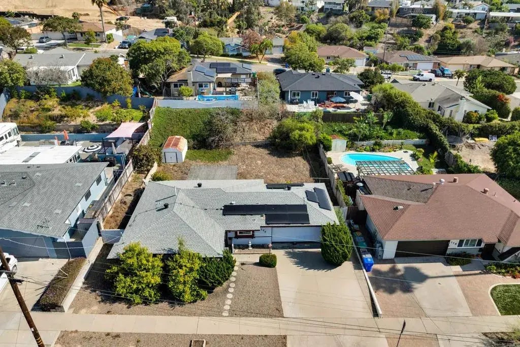 Photo of Listing #PTP2508384